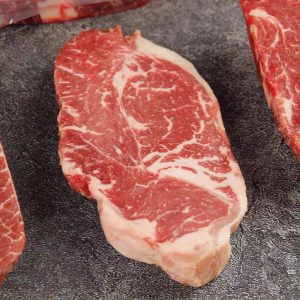 Premium British Wagyu, Beef Steaks from Yorkshire, Tender, Juicy And Full of Flavour, Flash Frozen From Fresh,Different Shapes, Same Premium Taste! ± 1000g
